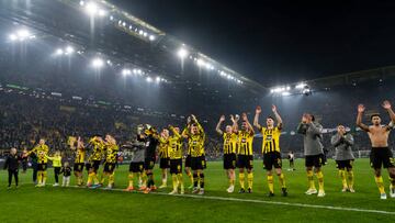 El Dortmund golea con dobletes de Haller y Reus y es líder 