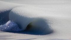 La bomba ciclónica deja olas casi congeladas en Estados Unidos