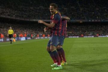 Gol 6-0 Neymar celebrando el gol con Dani Alves con un baile