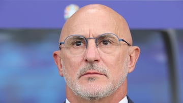 Luis de la Fuente durante un partido con la Selecci¨®n.