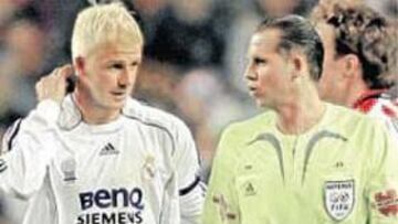 <b>RECLAMA PERDÓN. </b>Beckham quiere que le quiten la tarjeta.