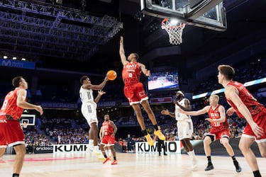 Tavares firma el récord