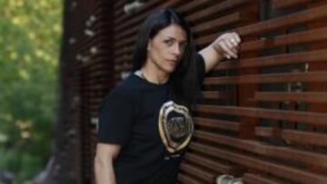 <b>FUERTE. </b>Soraya Sánchez colgó los guantes para posar para AS.