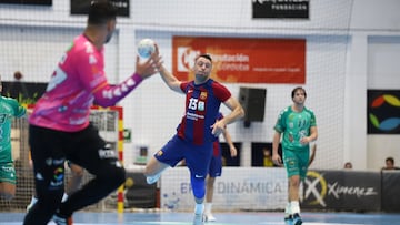 El Barça de balonmano, contra el Puente Genil.