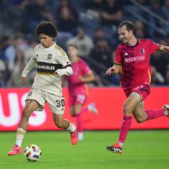 David Martínez makes history with LAFC in MLS