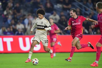 LAFC forward David Martinez (30) controls the ball 