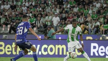 Oscar Perea en acción durante el partido entre Nacional y Millonarios en la primera fecha de cuadrangulares de la Liga BetPlay II-2023.