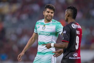 En el 2013, Néstor Araujo fue transferido a Santos Laguna, escuadra donde se consolidó como titular, hizo una gran dupla con Carlos Izquierdoz y ganó cuatro títulos, entre ellos dos de Liga MX (Clausura 2015 y Clausura 2018). Actualmente juega en el Celta de Vigo de la primera división de España.