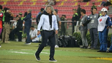 Alberto Gamero: “Dios manda en los penales”