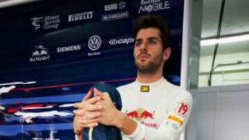 <b>SERENO. </b>Jaime Alguersuari quiere evitar precipitaciones.