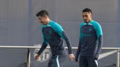 Lewandowski y Raphinha, en un entrenamiento del Barça esta temporada.


 

Lewandowski
Raphinha