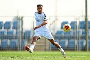 Edad: 20 | Posición: Delantero centro | Valor de mercado: 700 mil €