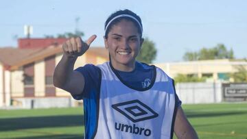 Bárbara Santibáñez en un entrenamiento del Cacereño.