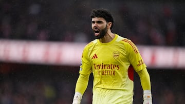 Soccer Football - Premier League - Arsenal v Sunderland - Emirates Stadium, London, Britain - February 7, 2026 Arsenal's David Raya celebrates their first goal scored by Arsenal's Martin Zubimendi REUTERS/Tony O Brien EDITORIAL USE ONLY. NO USE WITH UNAUTHORIZED AUDIO, VIDEO, DATA, FIXTURE LISTS, CLUB/LEAGUE LOGOS OR 'LIVE' SERVICES. ONLINE IN-MATCH USE LIMITED TO 120 IMAGES, NO VIDEO EMULATION. NO USE IN BETTING, GAMES OR SINGLE CLUB/LEAGUE/PLAYER PUBLICATIONS. PLEASE CONTACT YOUR ACCOUNT REPRESENTATIVE FOR FURTHER DETAILS..