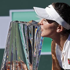 Andreescu estrena su palmarés a lo grande y con 18 años