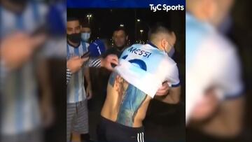 Messi provoca locura allá donde va: vean el espectacular tatuaje de este hincha brasileño