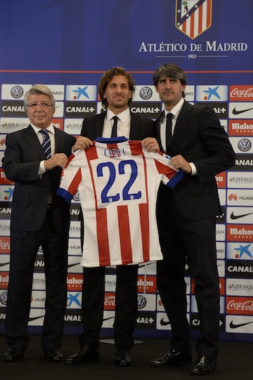 Cerci, 15M€, 27 a?os (Torino). Una de las fotos de los fichajes m¨¢s 'random' del Atleti en los a?os del Cholo. Lleg¨®, jug¨® 27 partidos y fue cedido al Mil¨¢n. Regres¨® en verano con la rodilla maltrecha, casi un chiste.