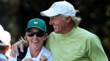 Chris Evert, tenista estadounidense y Greg Norman, golfista australiano,
se unieron en matrimonio en el año 2007, pero en 2009 anunciaron que terminaban su relación para seguir como amigos. 