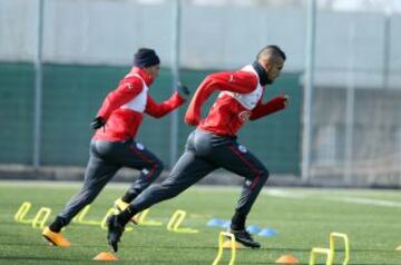 La Roja prepara dos equipos para Irán y Brasil