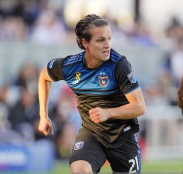 El campeón del mundo Sub-17 con México en 2011 está en su segunda temporada en la MLS con el San José Earthquakes. Fierro apenas ha jugado 14 partidos en liga en los que todavía no ha marcado un gol.