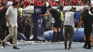 El VAR anula jugada de gol a Junior por fuera de lugar