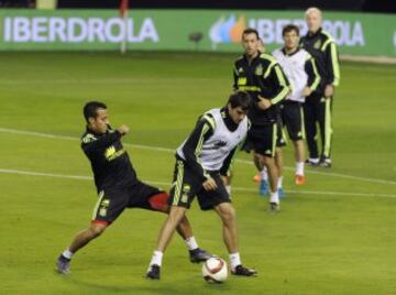 Thiago Alcantara con Mikel San José.