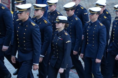 La Princesa de Asturias, Leonor de Borbón, antes de la partida en el Juan Sebastián Elcano.