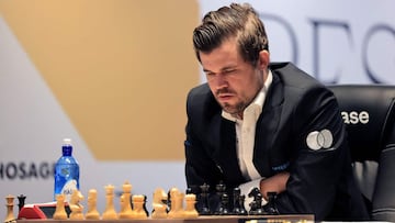 Carlsen, entre el Real Madrid, C¨¢diz y el talento de Firouzja