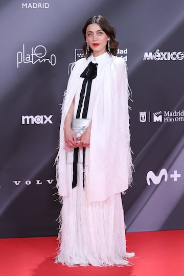 Ilse Salas posa en la alfombra roja.