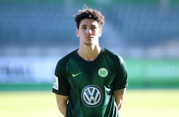 Con apenas 18 años, el central norteamericano se encuentra en Alemania buscando terminar de formarse con el Wolfsburg
