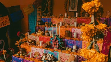 ¿Cuántos niveles tiene el altar de Día de Muertos?: qué elementos lleva y significado