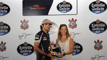 Sainz homenajea a Senna en el Arena Corinthians de Brasil