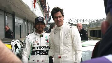 Lewis Hamilton y Toto Wolff.