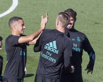 Lucas Vázquez, Kroos e Isco. 