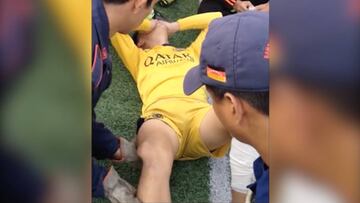 ¡Impactante! Colocan la rodilla a un jugador en pleno partido