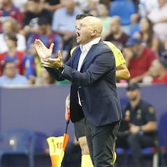 Pepe Mel ya cuenta con las piezas para su sistema favorito