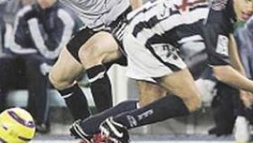 <b>A GLORIA.</b> No es el Zidane de sus primeras temporadas, pero aún atesora muchos kilates en sus botas.