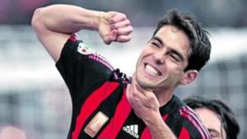 Kaká celebrando un tanto con el Milán
