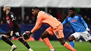 Se viene el segundo episodio entre Napoli y Milan en donde se definir芍 al semifinalista que representar芍 al f迆tbol de Italia en UEFA Champions League.