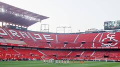 A minute of silence in memory of Biri Biri before the spanish league, LaLiga, football match played between Sevilla FC and Valencia CF at Ramon Sanchez Pizjuan Stadium on July 19, 2020 in Sevilla, Spain.
 
 
 19/07/2020 ONLY FOR USE IN SPAIN