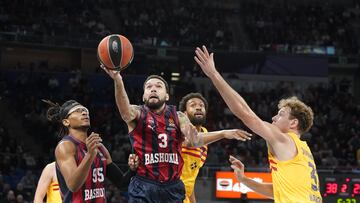 Chris Chiozza, base del Baskonia, ante el Barcelona en la Euroliga.