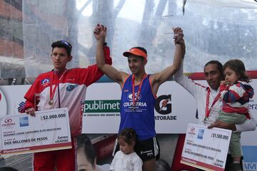 Este viernes, 8 de diciembre, se corrió la decimotercera edición de la carrera de ascenso a la Torre Colpatria. Frank Carreño y Liliana Moreno fueron los ganadores.