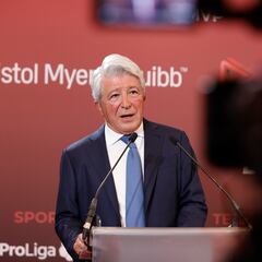 Cerezo confirma a Witsel y avisa: “Hay que vender por 40 millones...”