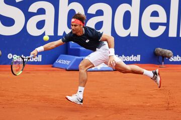Rafael Nadal se impuso 6-3 y 6-3 sobre David Ferrer en los octavos de final del Conde de Godó de Barcelona.