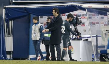 Santiago Solari sustituyó a Isco por Cristo.