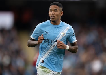 Valoración general: 82 | Potencial: 87 | Posición:  ED - EI - MD