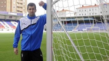 Asier Riesgo, futbolista del Eibar, ha prolongado su contrato por una temporada, hasta el 30 de junio de 2019, al llegar a un acuerdo con el club guipuzcoano de Primera División.