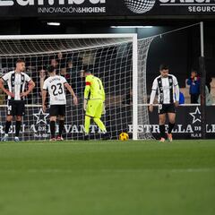 Los albinegros, en su sitio: último puesto de la clasificación