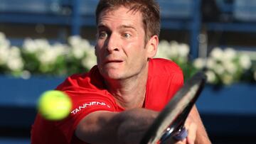 Roberto Bautista se estrena con victoria ante el Alemán Mayer