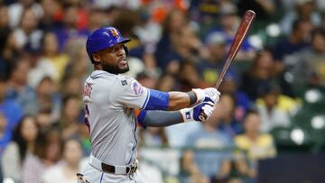 MILWAUKEE, WISCONSIN - SEPTEMBER 28: Starling Marte #6 of the New York Mets hits a ground rule double in the fifth inning against the Milwaukee Brewers at American Family Field on September 28, 2024 in Milwaukee, Wisconsin. John Fisher/Getty Images/AFP (Photo by John Fisher / GETTY IMAGES NORTH AMERICA / Getty Images via AFP)